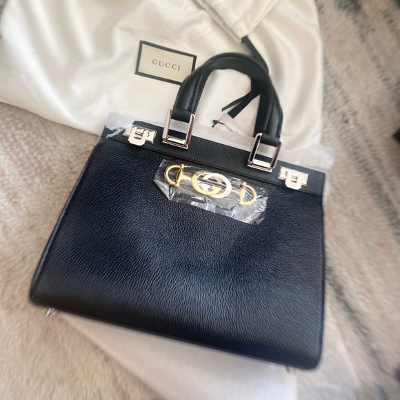 GUCCI BAG 569712 ZUMI SMALL GRAINY BLACK LEATHER TOP HANDLE INTERLOCKING G LOGO - Picture 2 of 6